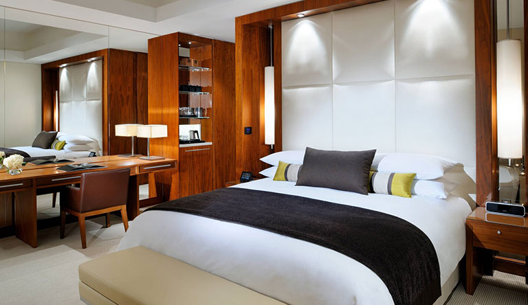 jw-marriott-deluxe-guest-room